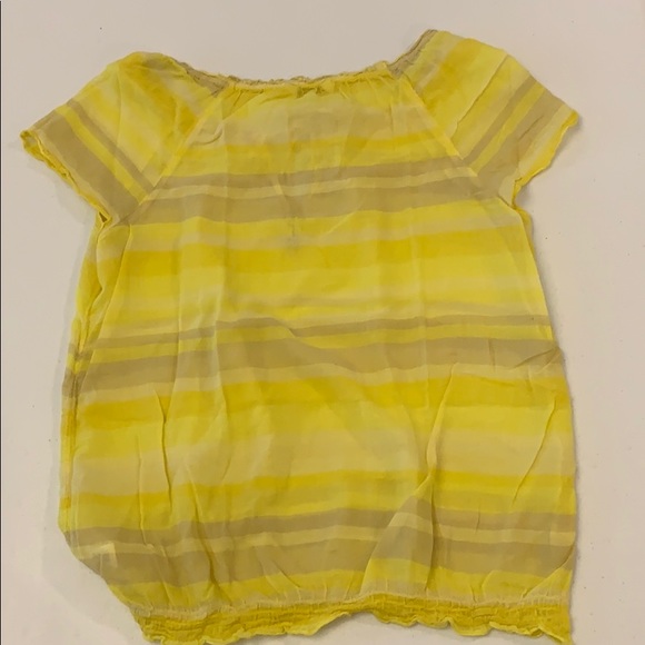 Old Navy Super Light Summery Top - Picture 3 of 4